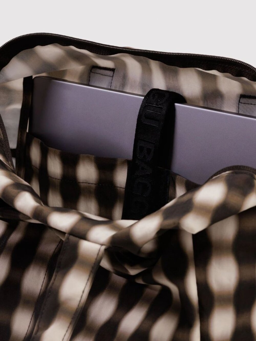 NWT Baggu Everyday Cloud Bag - Blurred Gingham Brown - Picture 3 of 8